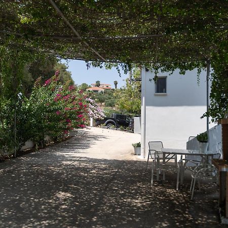 Kamária Blue Houses Maisonettes מראה חיצוני תמונה